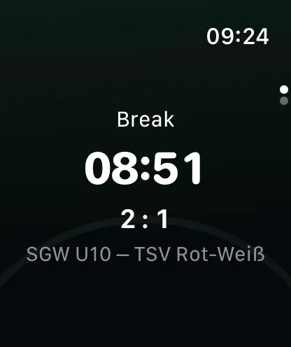 Halftime on the watch: countdown and halftime score 2:1